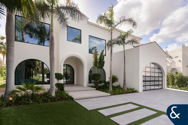 Fully Extended Lakefront Miami Masterpiece
