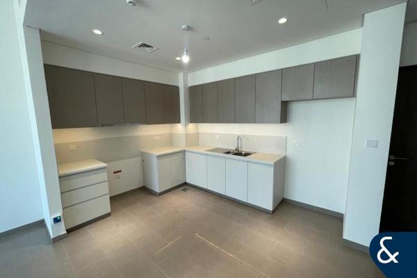 Best View | 2 Bedrooms | Vacant on Transfer