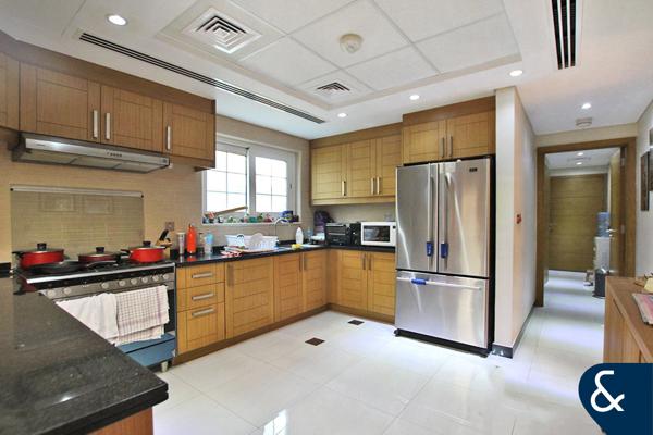 8,700 Plot | 5 BR Legacy | VOT | Internal