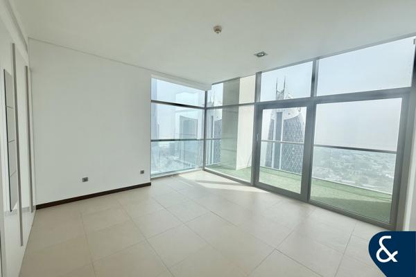 Large Balcony | Zabeel + Burj View | DIFC