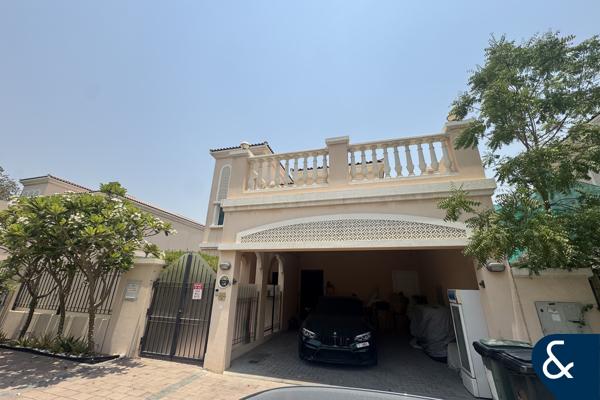 Luxury Villa l Huge l Large Garden l