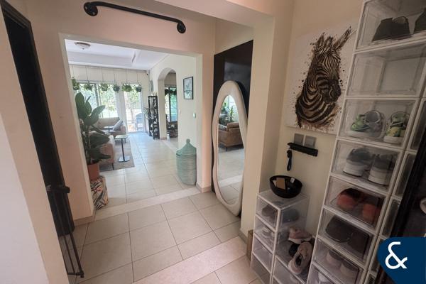 Luxury Villa l Huge l Large Garden l
