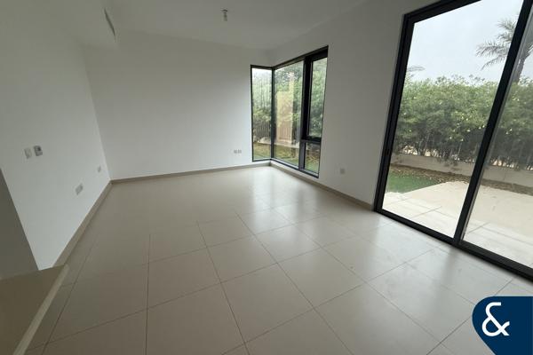 Corner Unit | Vacant | Unfurnished | 4 Beds