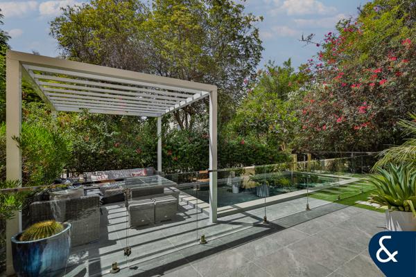 Exclusive | Top Townhouse | Corner Unit