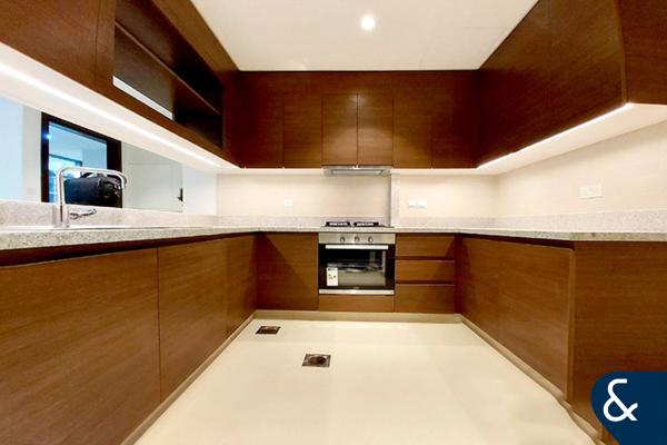 Unique | Largest | 1 bed | Boulevard View