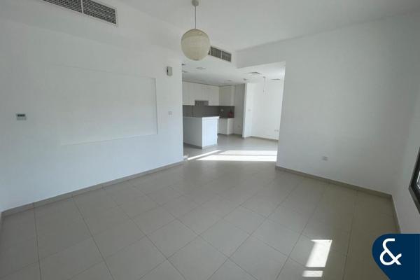 SINGLE ROW | FAMILY-FRIENDLY | SPACIOUS