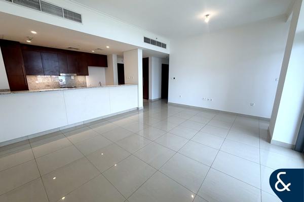 2 BEDROOM | COVERED PARKING | PRIME AREA