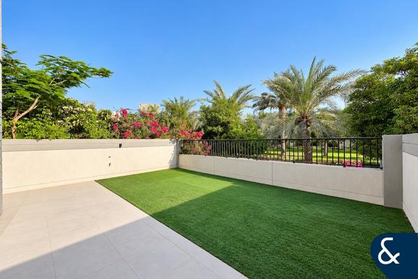 Custom Built | Park Backing | Modern Finish