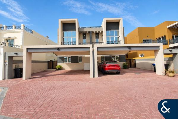 Custom Built | Park Backing | Modern Finish