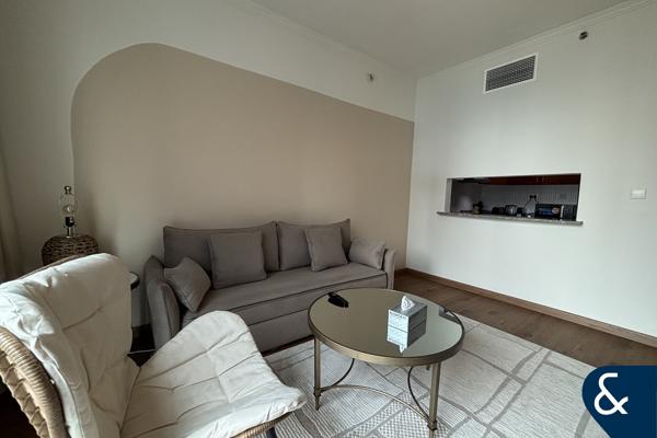 Duplex | 1 Bedroom Apartment | Lake View