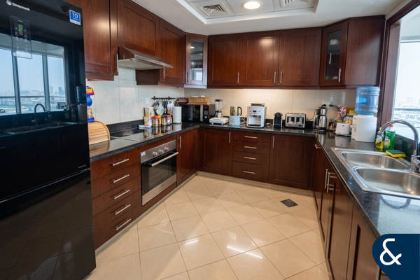 Golf Course Views | Bright | Large Balcony