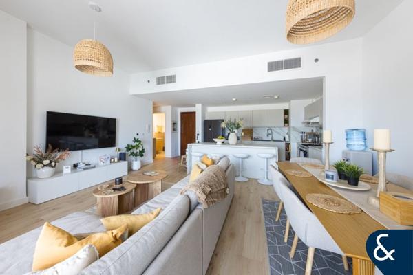Fully Upgraded | Corner Unit | High Floor