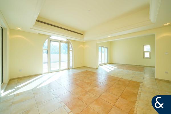 Fully Upgraded C1 | Vacant | Park Backing