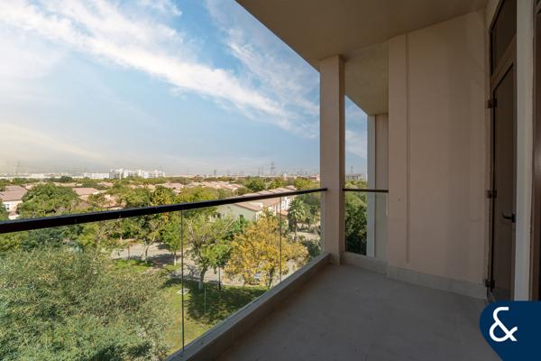 Upgraded | Incredible View | 2 Bed Plus Maids