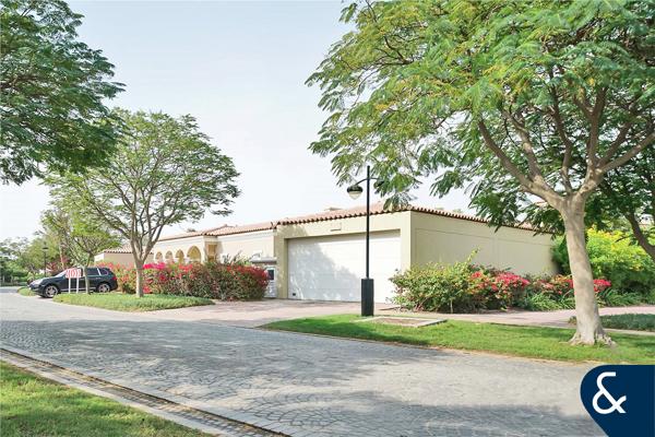 Fully Upgraded Bungalow | Vacant Now