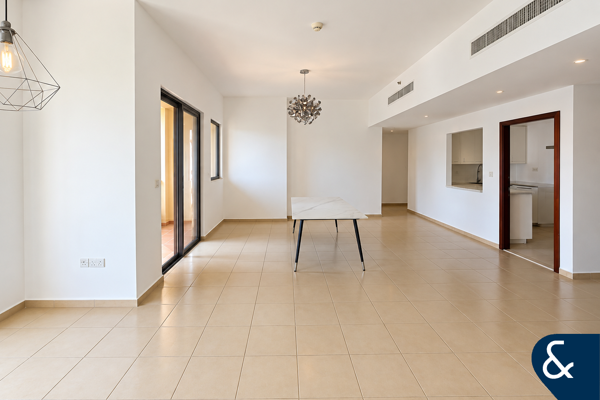 Full Sea Views | Vacant  | Two en-suites