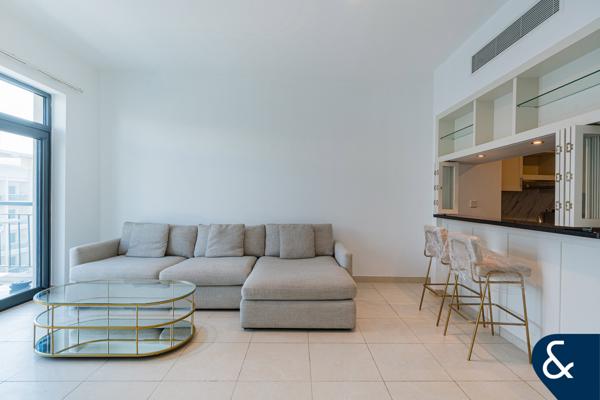 Modern 1 Bed | Furnished | Storage Room