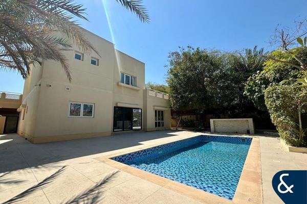 Unfurnished | Upgraded | Spacious Villa