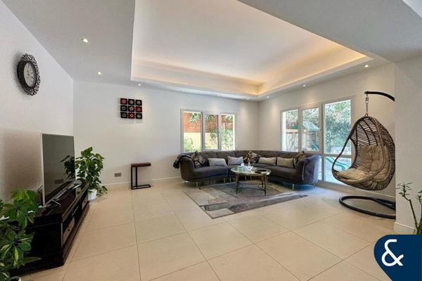 Unfurnished | Upgraded | Spacious Villa
