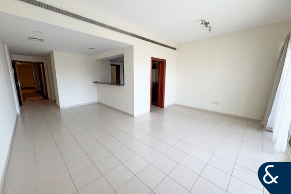 Upgraded | Mid May | Prime Location
