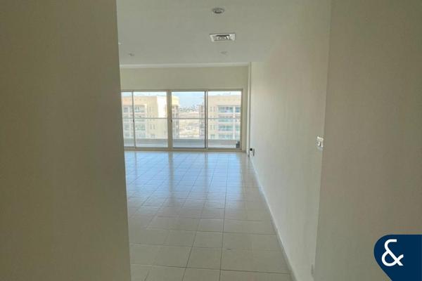 Upgraded | Mid May | Prime Location