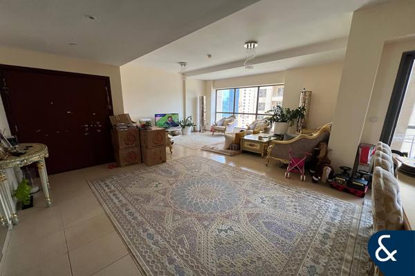 Vacant | Marina View | Great Location