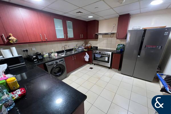 Vacant | Marina View | Great Location