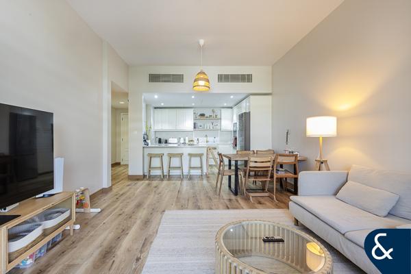 Two Bedroom I Fully Upgraded I 1413 Sqft