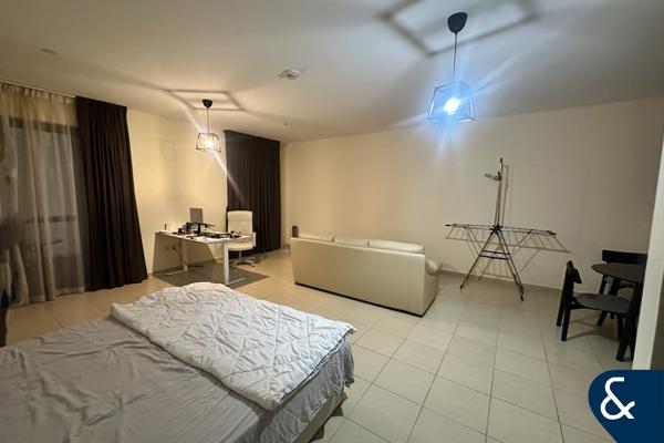 Sea View | Vacant | Exclusive | Mid Floor