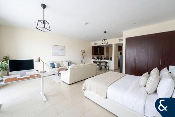 Sea View | Vacant | Exclusive | Mid Floor