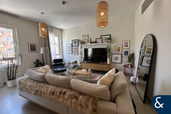 One Bedroom | Upgraded | Large Layout