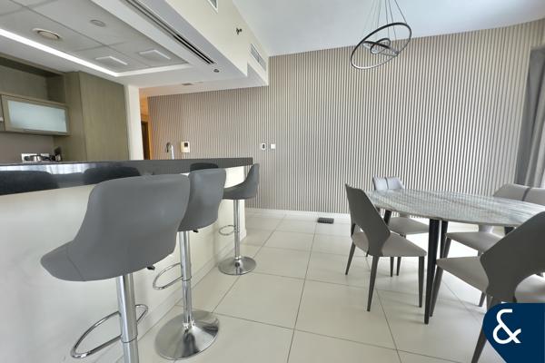 Vacant | 1 Bed 2 Bath | Furnished | Lofts
