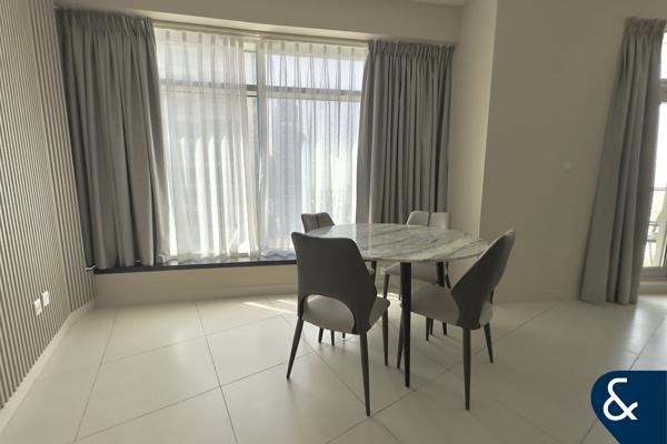 Vacant | 1 Bed 2 Bath | Furnished | Lofts