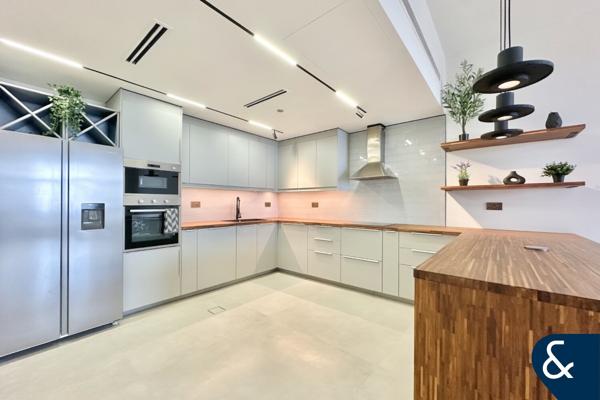 Fully Upgraded | Prestigious | Large Layout