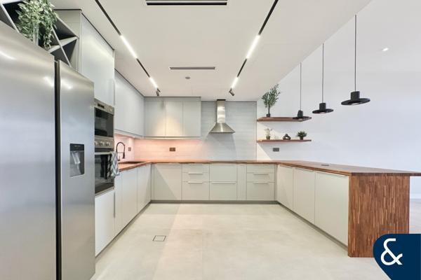 Fully Upgraded | Prestigious | Large Layout