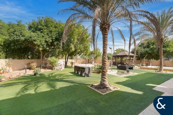 Huge Plot |Renovation Potential | Vacant Soon