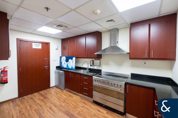 Vacant Now | Marina View | Upgraded