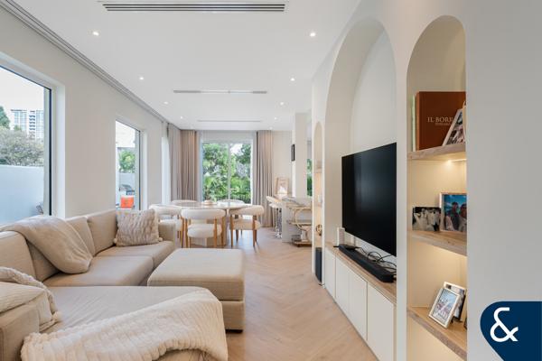 Double Extension | Upgraded | Lake view | VOT