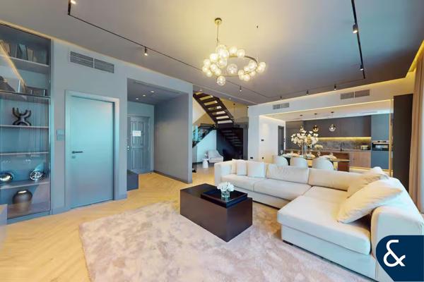 CONVERTED DUPLEX APARTMENT | FULLY FURNISHED