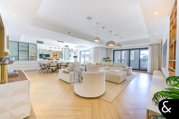 Private Garden + Pool - Upgraded - Vacant