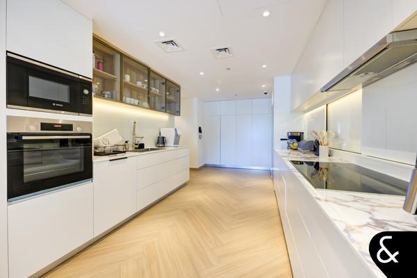 Private Garden + Pool - Upgraded - Vacant