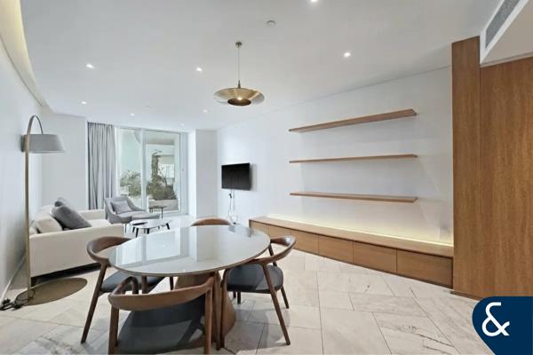 Five | Large Layout | Luxury Living | 2 Beds