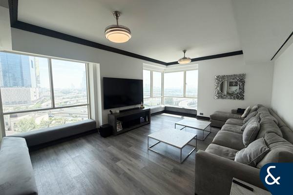 Vacant | 4 Bedroom | Upgraded | Marina View
