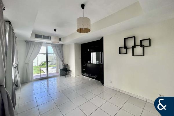 Upgraded Kitchen | 4E | Single Row