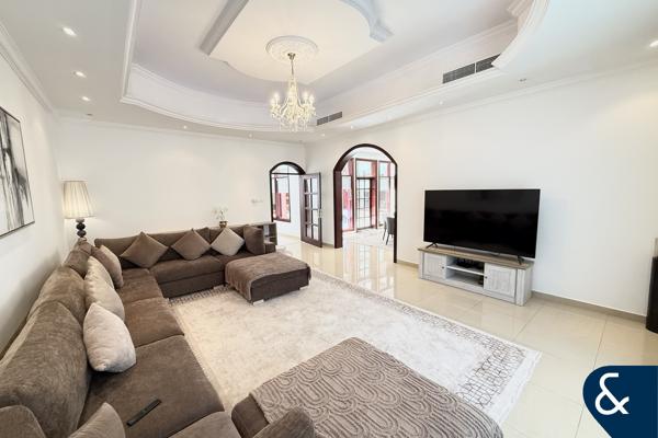 6 Bedrooms| Vacant Now | Private Pool