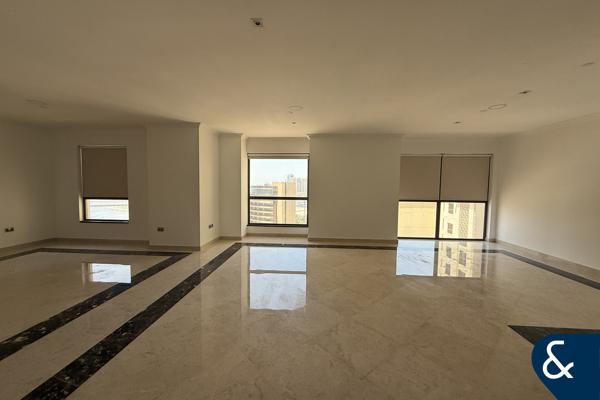 High Floor | Sea View | Available Now