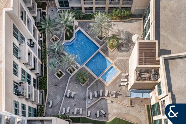 Large One Bedroom |  Burj Views | Vacant