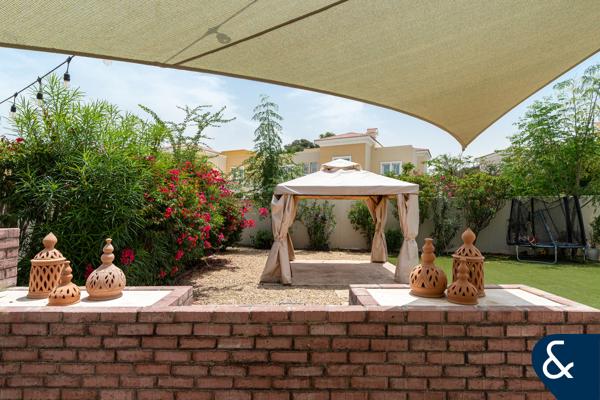 Huge Plot l Single Row l 3 Bed + Maids