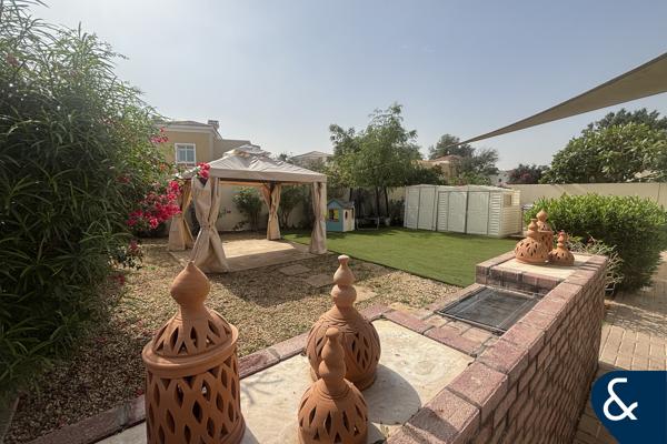 Huge Plot l Single Row l 3 Bed + Maids