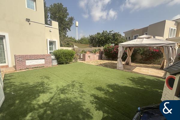 Huge Plot l Single Row l 3 Bed + Maids